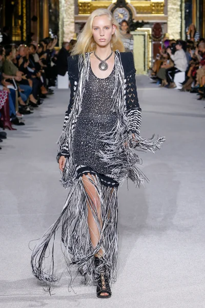 Look 19